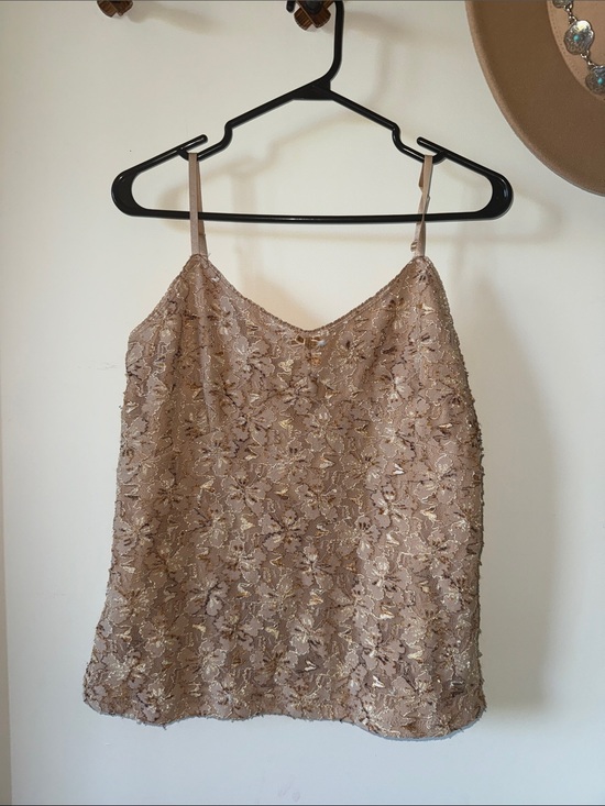 Reitmans Tops - ✨Free With Purchase✨ Reitman’s floral pattern Tank, Size XLarge